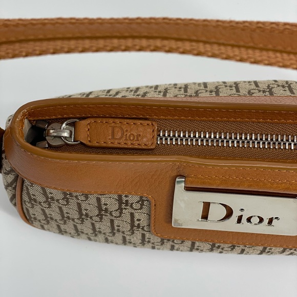 Dior Bag - Picture 6 of 17